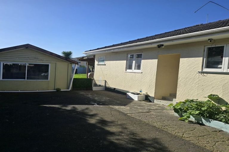 Photo of property in 11b Sturdee Road, Manurewa, Auckland, 2102