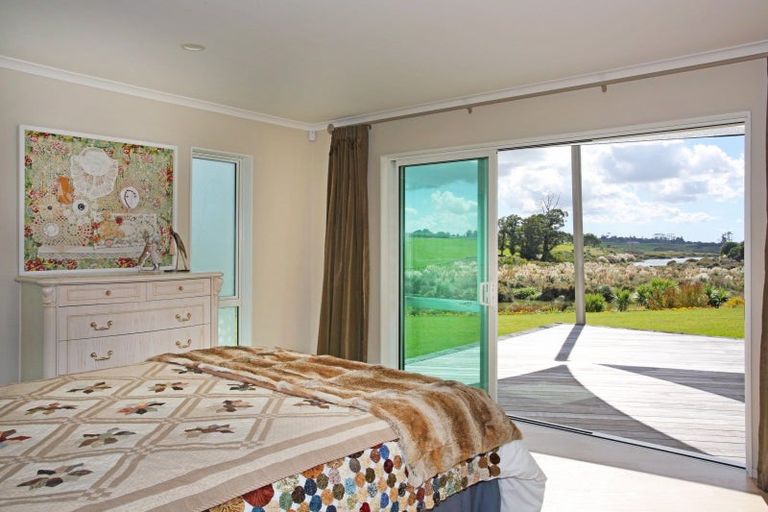 Photo of property in 80a Blackbridge Road, Karaka, Papakura, 2580