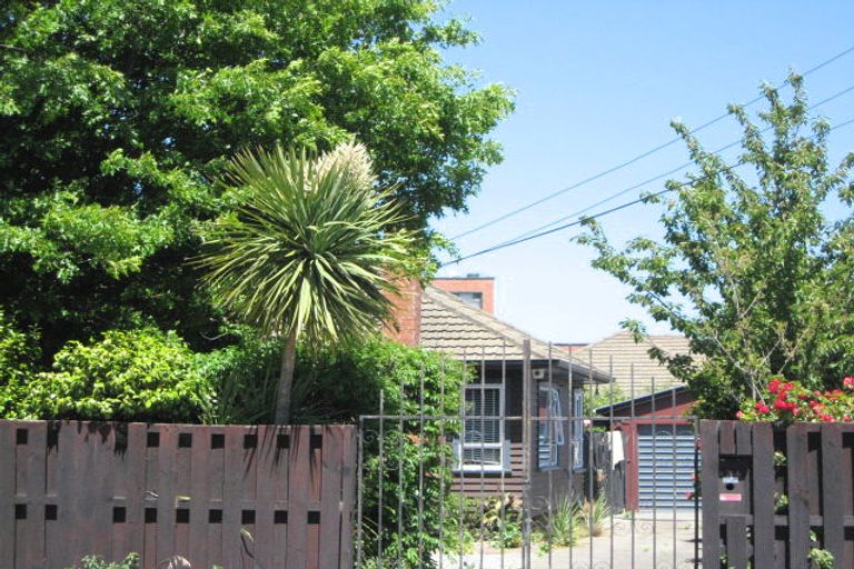 Photo of property in 124 Shortland Street, Wainoni, Christchurch, 8061