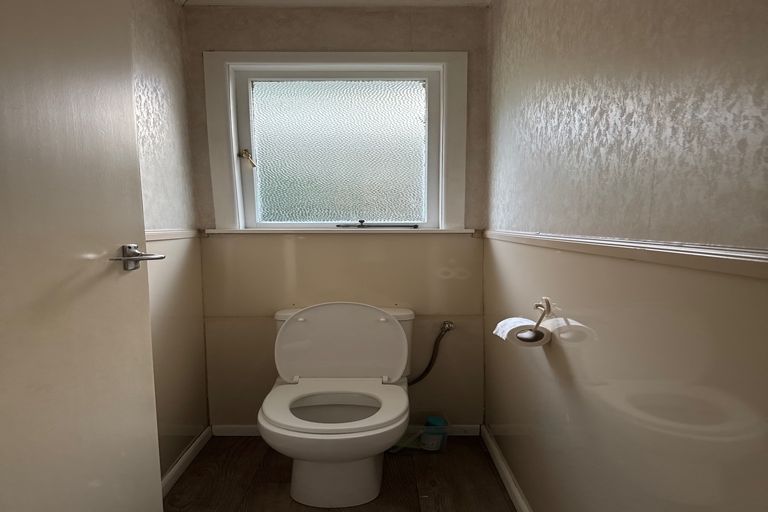 Photo of property in 1 La Trobe Street, Pakuranga Heights, Auckland, 2010