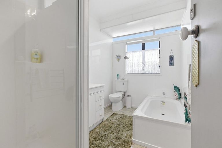 Photo of property in 12 Sutherland Road, Brookfield, Tauranga, 3110