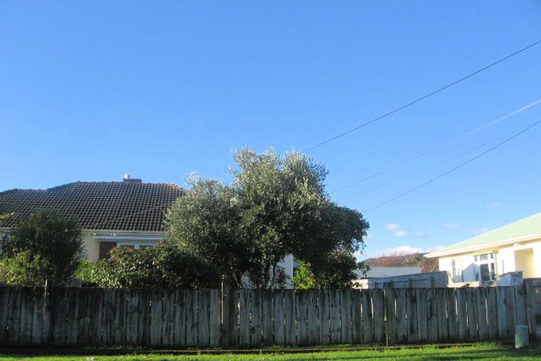 Photo of property in 11a Guthrie Street, Waterloo, Lower Hutt, 5011