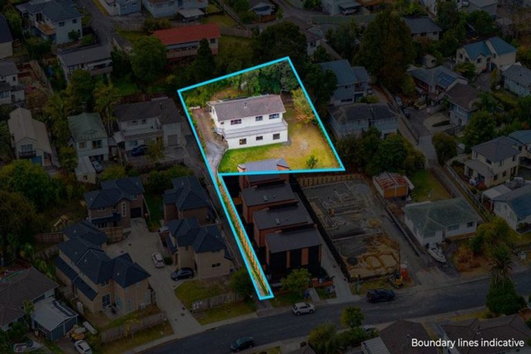 Photo of property in 75 Salamanca Road, Sunnynook, Auckland, 0620