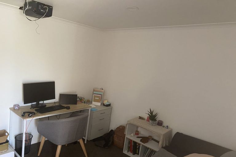 Photo of property in 135a Avalon Drive, Nawton, Hamilton, 3200