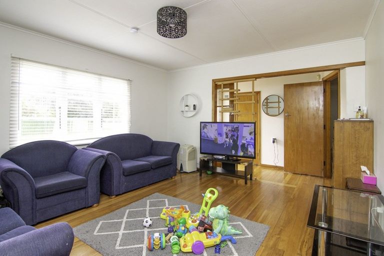 Photo of property in 1 Oriana Place, Highbury, Palmerston North, 4412