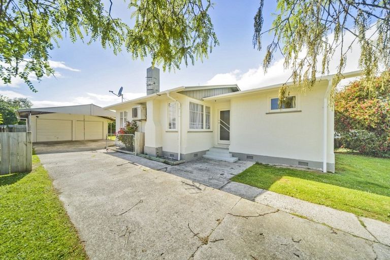 Photo of property in 27 Duff Crescent, Highbury, Palmerston North, 4412