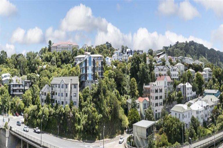 Photo of property in Atrium Towers, 8h/154 The Terrace, Wellington Central, Wellington, 6011