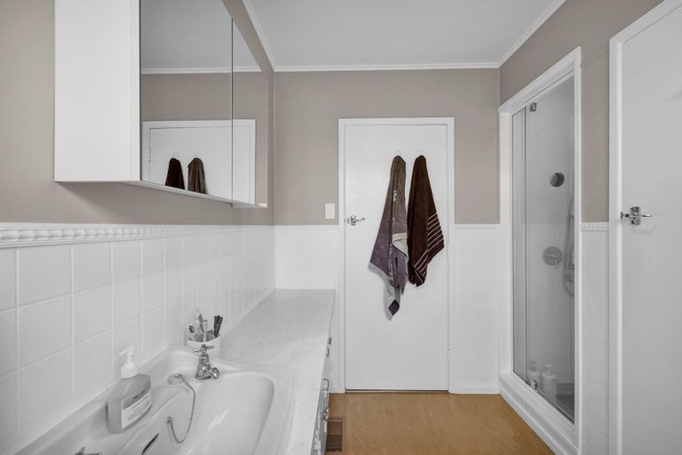 Photo of property in 261 Huatoki Street, Upper Vogeltown, New Plymouth, 4310