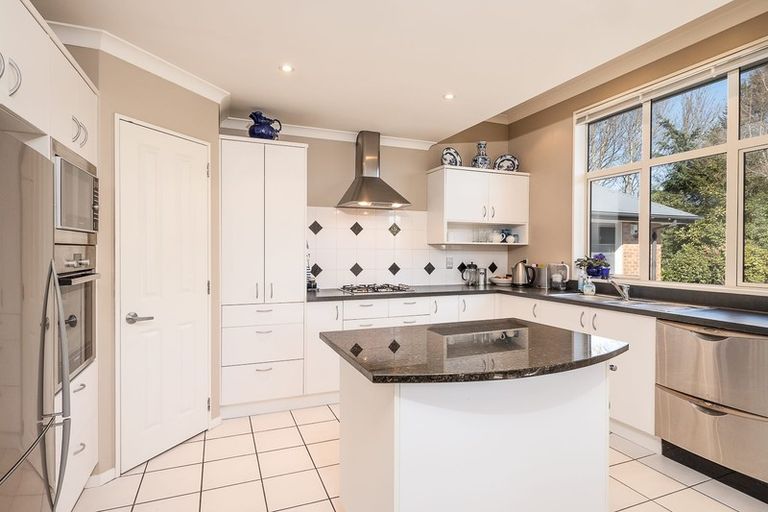 Photo of property in 5 Kilmuir Lane, Harewood, Christchurch, 8051