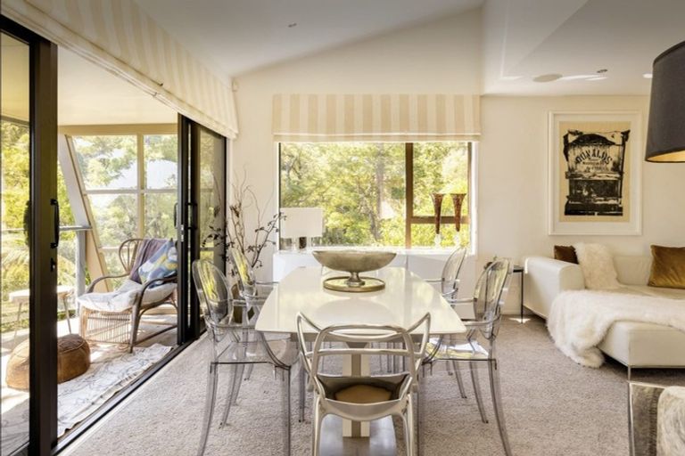 Photo of property in 136 Cheviot Road, Lowry Bay, Lower Hutt, 5013