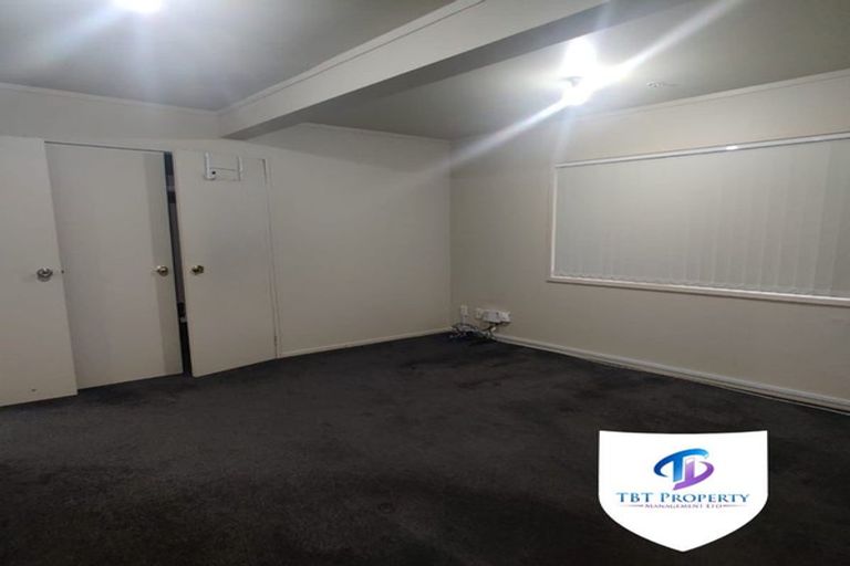 Photo of property in 3/240 Pakuranga Road, Pakuranga Heights, Auckland, 2010