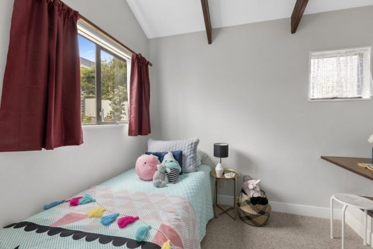 Photo of property in 52 Major Drive, Kelson, Lower Hutt, 5010