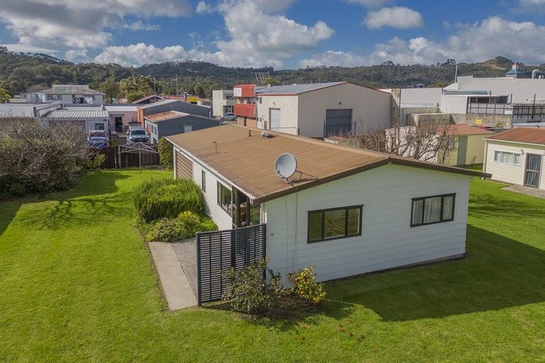 Photo of property in 1a Kenneth Avenue, Whitianga, 3510
