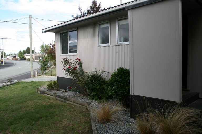 Photo of property in 62 Tekapo Drive, Twizel, 7901