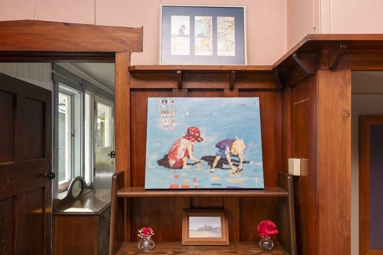 Photo of property in 35 Colenso Street, Sumner, Christchurch, 8081