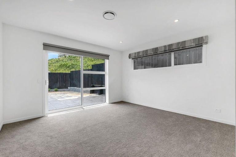 Photo of property in 43 Ken Douglas Drive, Aotea, Porirua, 5024