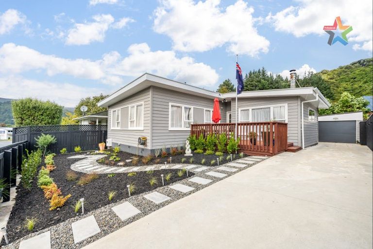 Photo of property in 33 Mcgowan Road, Wainuiomata, Lower Hutt, 5014