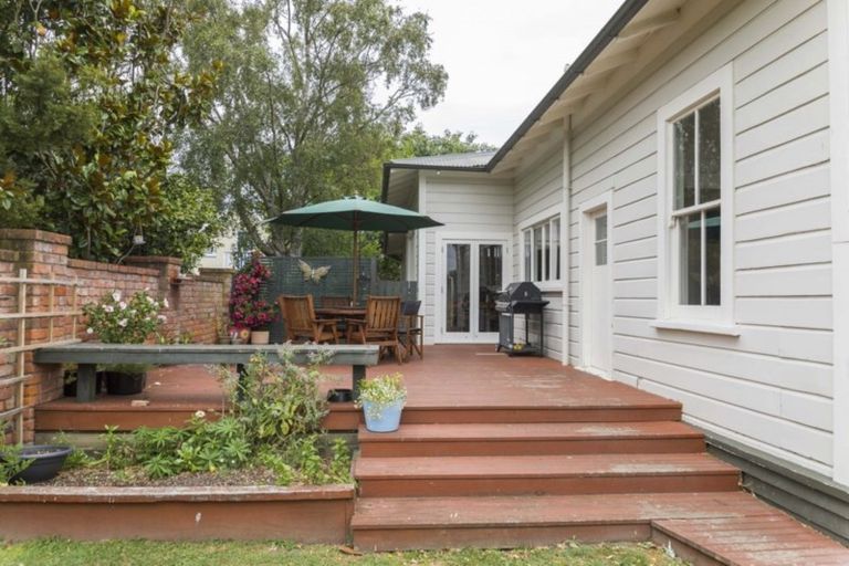 Photo of property in 30 Victoria Avenue, Dannevirke, 4930