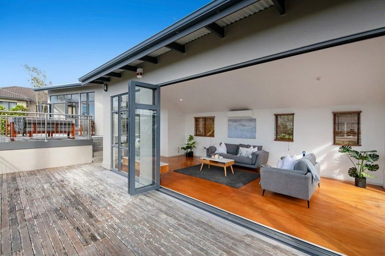 Photo of property in 15 Roseville Road, Gulf Harbour, Whangaparaoa, 0930
