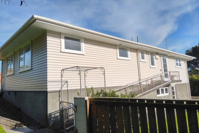 Photo of property in 62 Huatoki Street, Vogeltown, New Plymouth, 4310