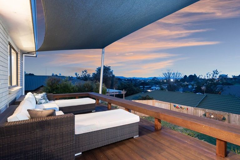 Photo of property in 14 Solander Drive, Welcome Bay, Tauranga, 3112