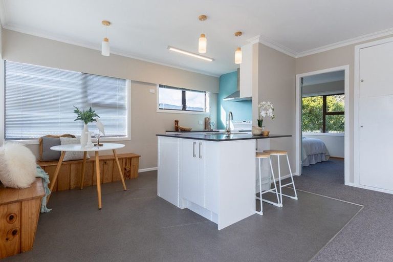 Photo of property in 26 Reeves Street, Waikanae Beach, Waikanae, 5036