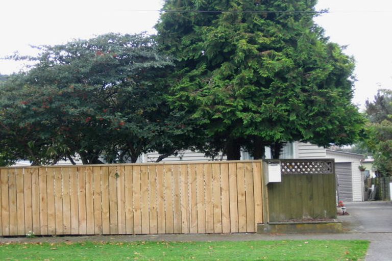 Photo of property in 22 Chittick Street, Stokes Valley, Lower Hutt, 5019