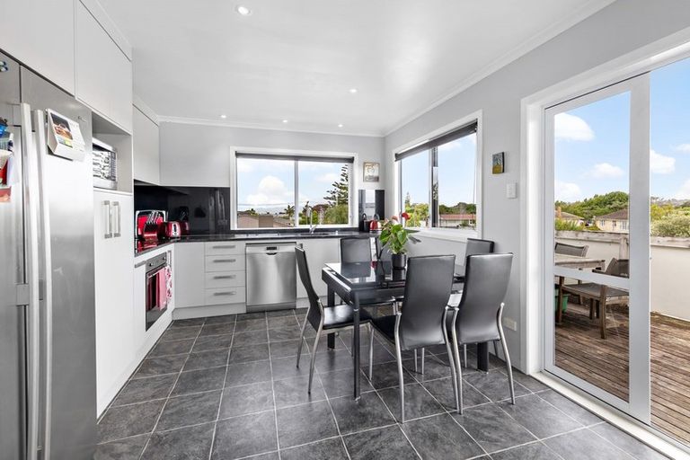 Photo of property in 5 Matapouri Road, Mangere Bridge, Auckland, 2022