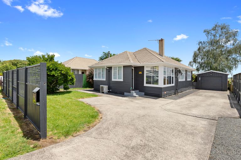 Photo of property in 96 Thames Road, Paeroa, 3600