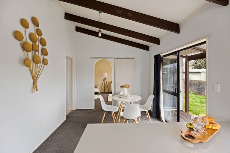 Photo of property in 6a Mahana Road, St Andrews, Hamilton, 3200