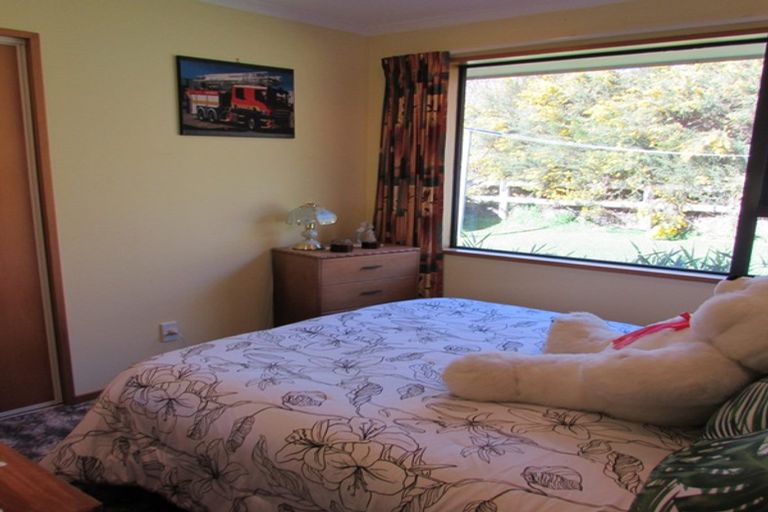 Photo of property in 54 Welshmans Gully Road, Waikaia, 9778