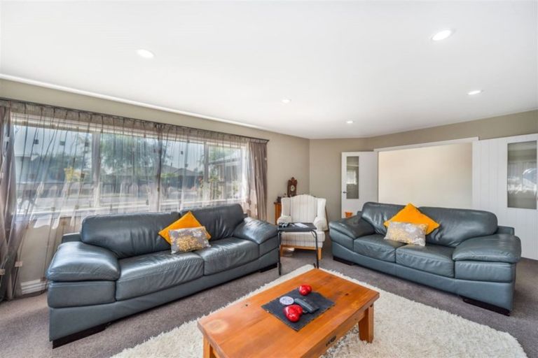 Photo of property in 18 Wiltshire Drive, Huntington, Hamilton, 3210