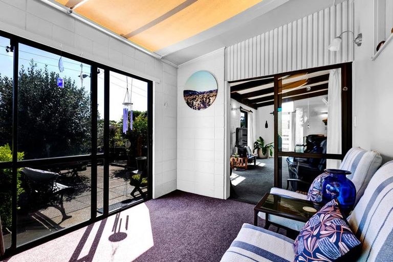 Photo of property in 71 Cumberland Street, Welbourn, New Plymouth, 4312