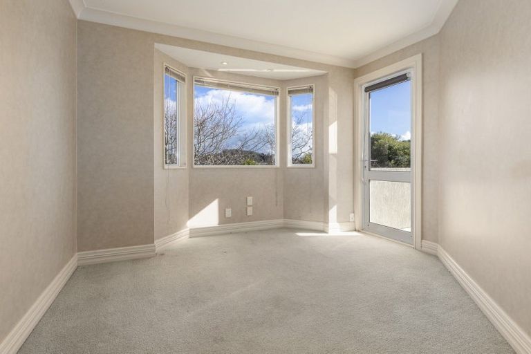 Photo of property in 40 Samwell Drive, Whitby, Porirua, 5024