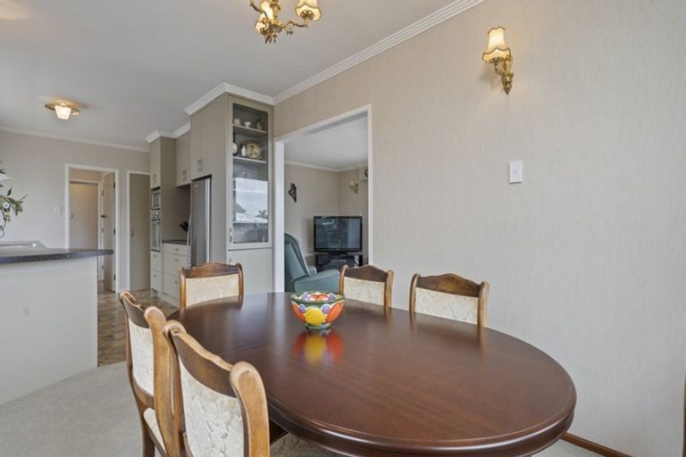 Photo of property in 46 Nevada Drive, Merrilands, New Plymouth, 4312