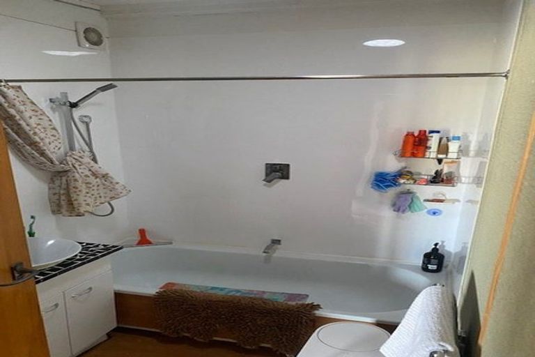 Photo of property in 92c Dowse Drive, Maungaraki, Lower Hutt, 5010