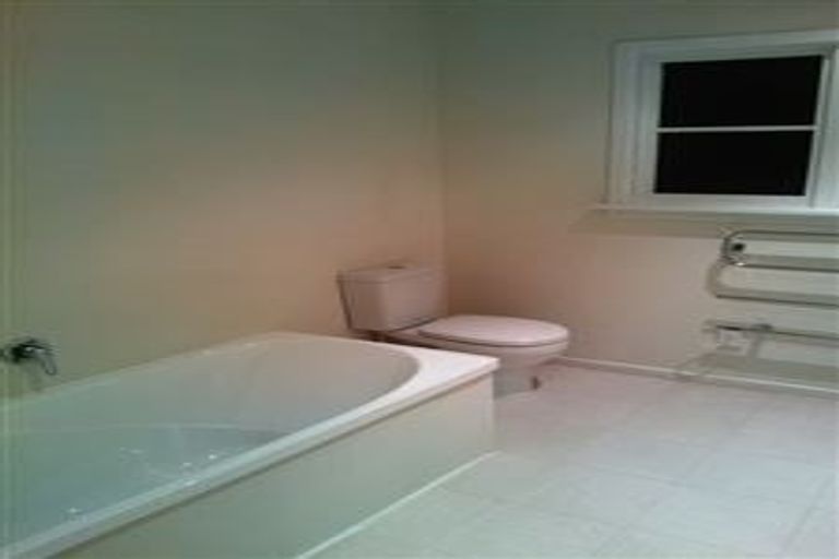 Photo of property in 1/114 Idris Road, Bryndwr, Christchurch, 8052