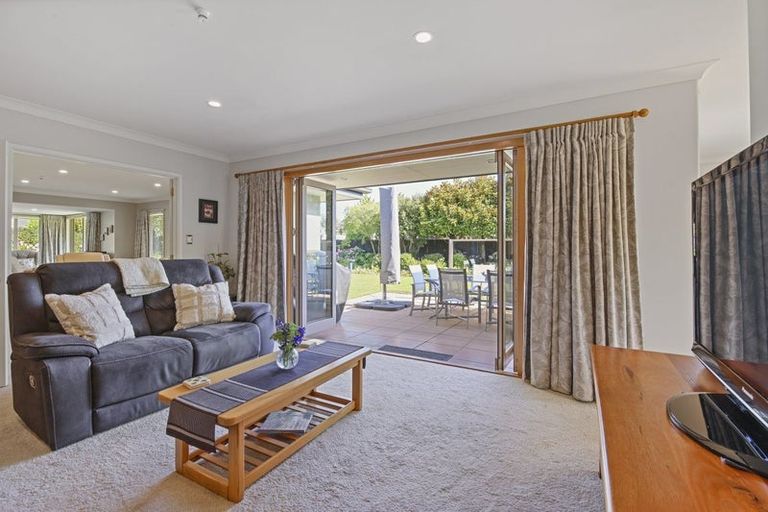 Photo of property in 9a Harrod Place, Rangiora, 7400