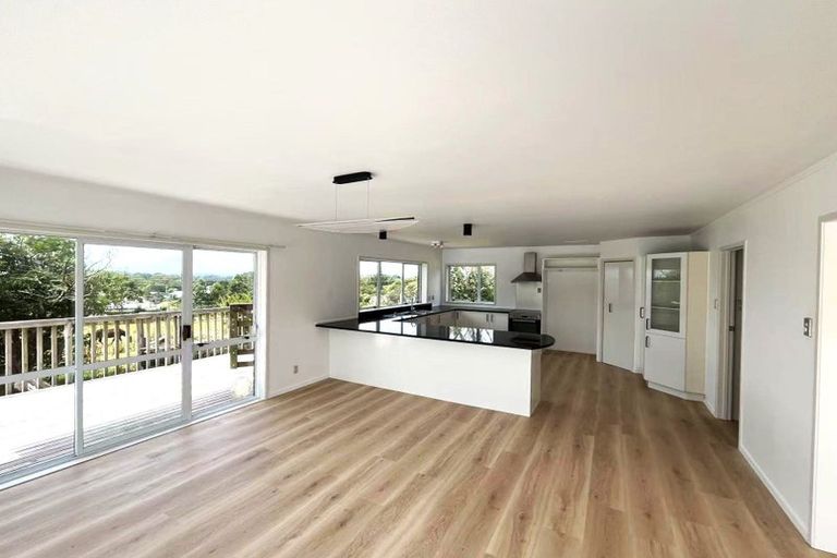 Photo of property in 74 Deacon Road, Riverhead, Kumeu, 0892