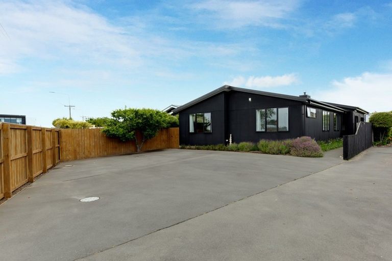 Photo of property in 188 Travis Road, New Brighton, Christchurch, 8083
