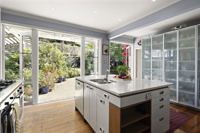 Photo of property in 6 Darwin Street, Karori, Wellington, 6012