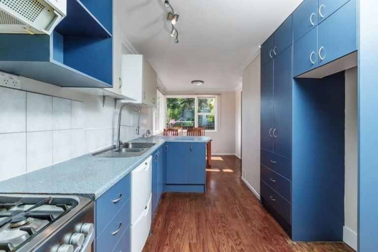 Photo of property in 1/120 Archers Road, Glenfield, Auckland, 0629