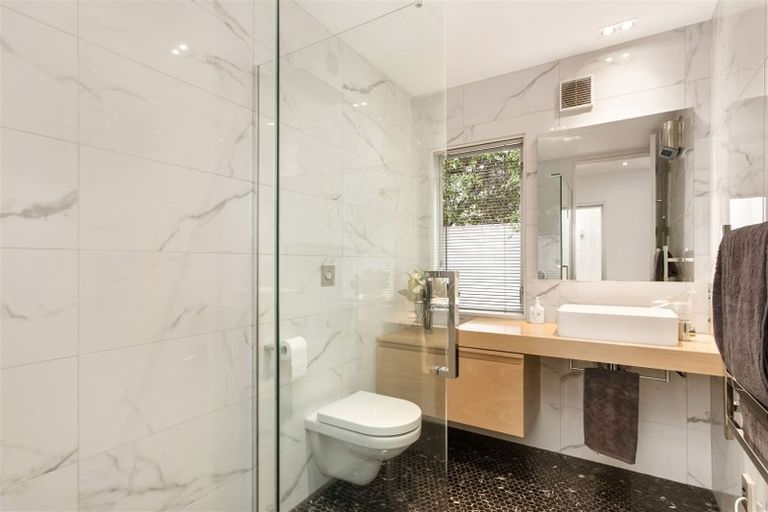 Photo of property in 22 Thornycroft Street, Fendalton, Christchurch, 8052