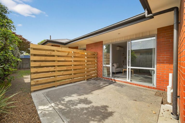 Photo of property in 15 Saint Peters Close, Woolston, Christchurch, 8062