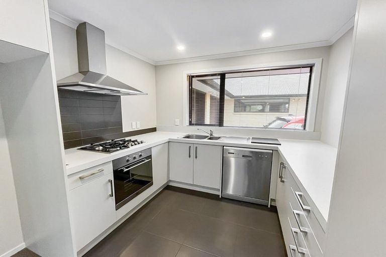 Photo of property in 15 Thomson Street, West End, Palmerston North, 4412
