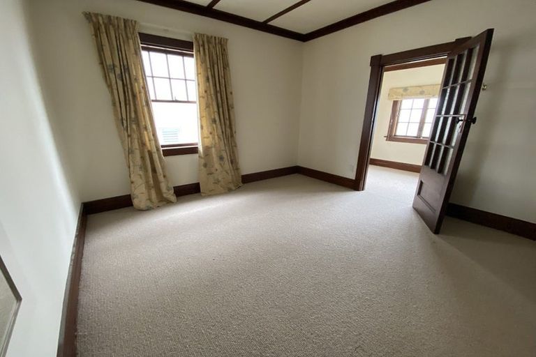 Photo of property in 57 The Crescent, Roseneath, Wellington, 6011