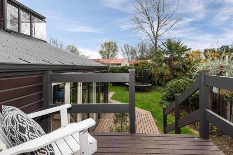 Photo of property in 22 Bannister Place, Ilam, Christchurch, 8053