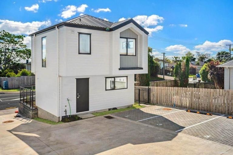Photo of property in 2/107 Porchester Road, Papakura, 2110