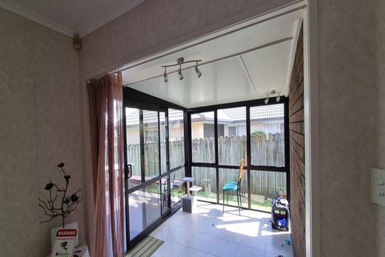 Photo of property in 6 Headcorn Place, Botany Downs, Auckland, 2010