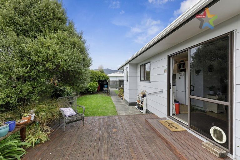 Photo of property in 2/24 Gadsby Street, Avalon, Lower Hutt, 5011